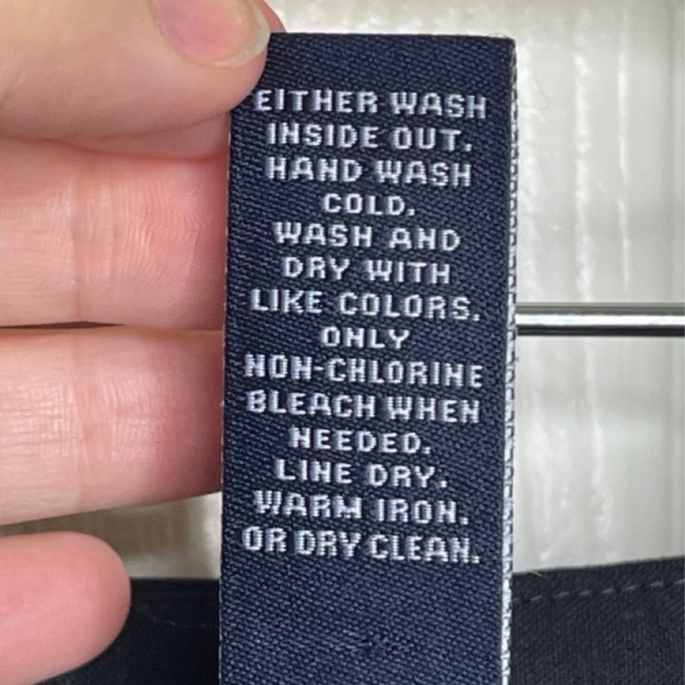 BANANA REPUBLIC | Black High Waist Flared Skirt with Side Zipper | Size 4 - Picture 6 of 9